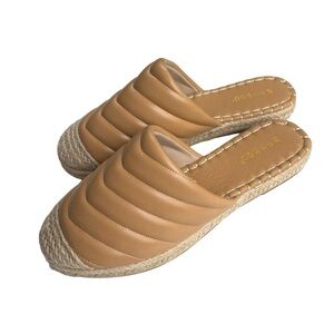 Bamboo Women’s Size 7.5 Tan Espadrille, Closed Toe Quilted, Woven Sandals, Mules